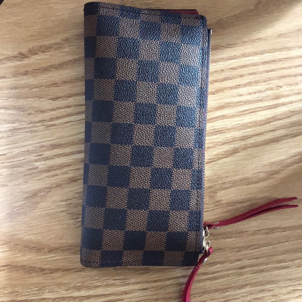 Checkered wallet